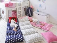GLTC Pillows Bed